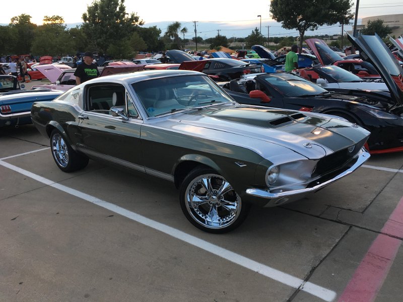 20180902 194319 - Fat Daddys Car Show.jpg